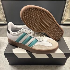 adidas Women Barreda Shoe White/Teal/Tan Suede. Lace Up Sneaker JR1194  Size 9